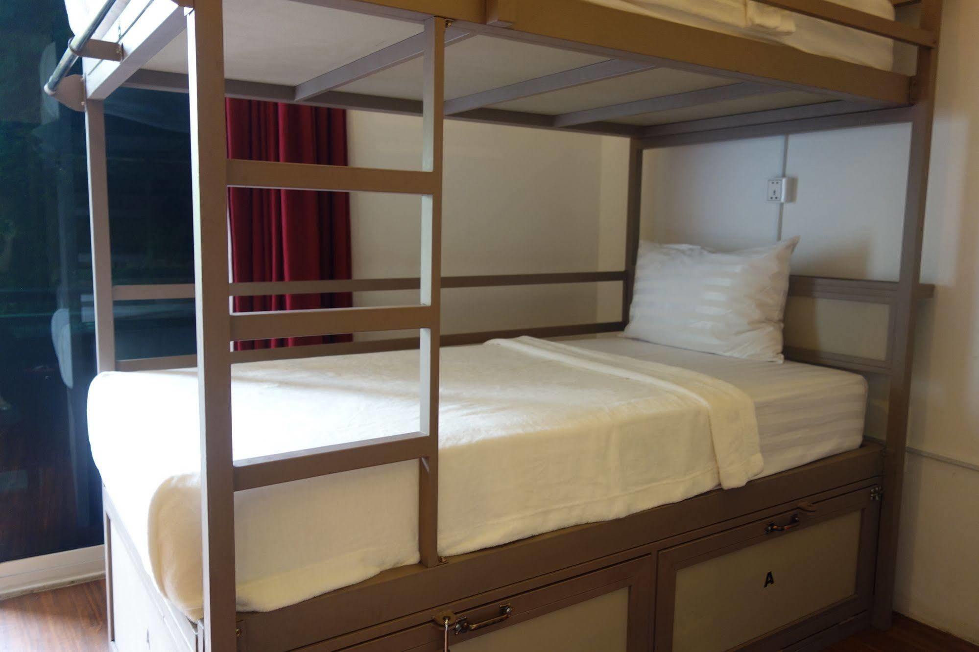Billabong Hostel Phnompen Kültér fotó